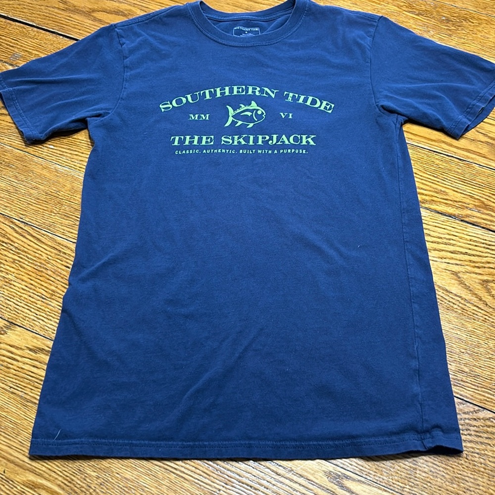 Southern Tide Skipjack men’s tee shirt.  Size Small.